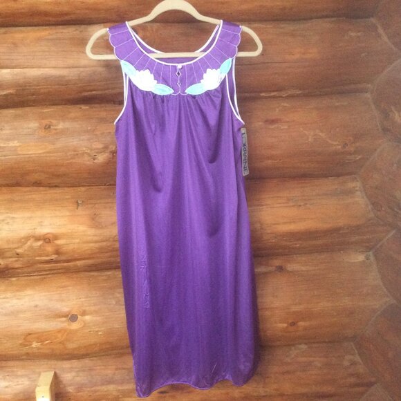 Lorraine Vintage Purple NWT Floral Applique Satin 80s Made in USA Nightgown Med. - Picture 1 of 6